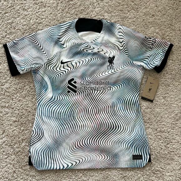 Nike Women's Liverpool FC. 2022/23 Away Jersey - Picture 4 of 7